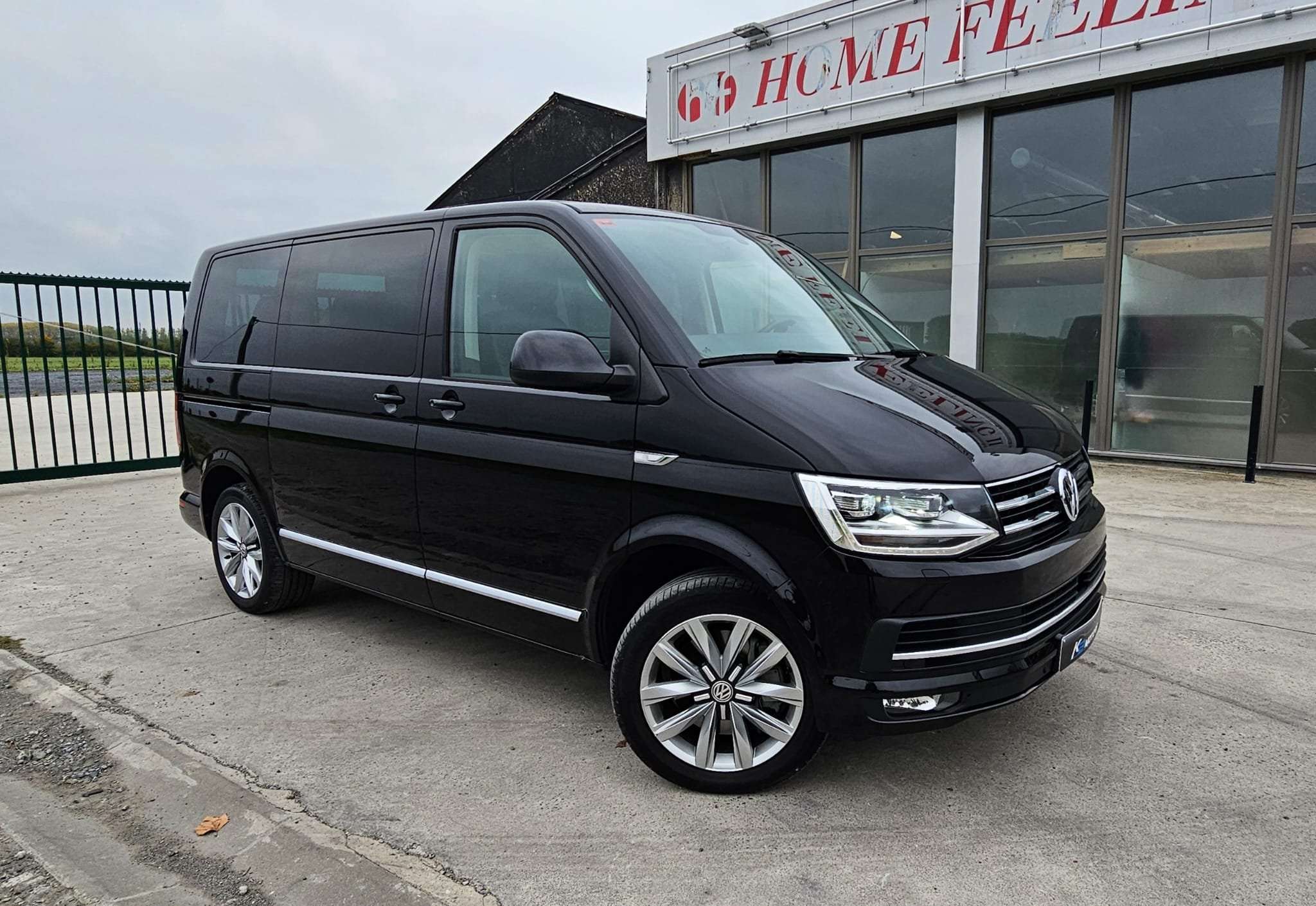 Volkswagen T6 Caravelle 2.0 TDi SCR BMT Highline DSG // 8 PL. (FULL)