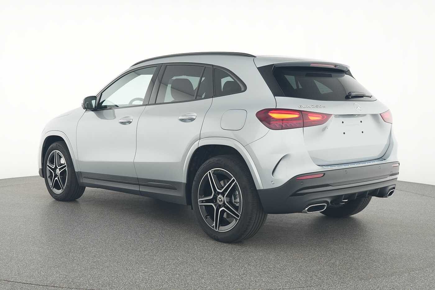 Mercedes-Benz GLA 250  e AMG Line
