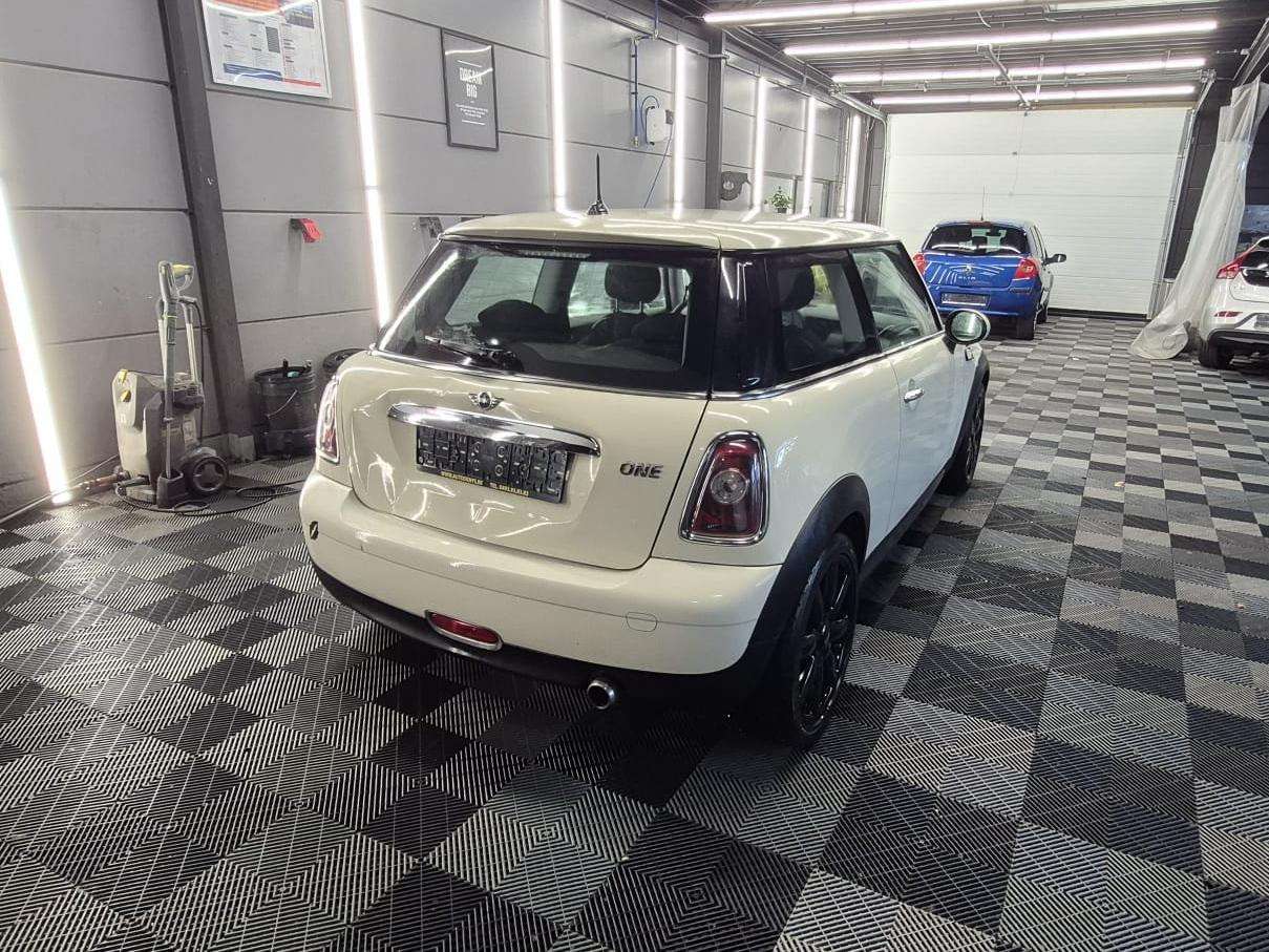 MINI One 1.4i benzine bj. 2009 102000km