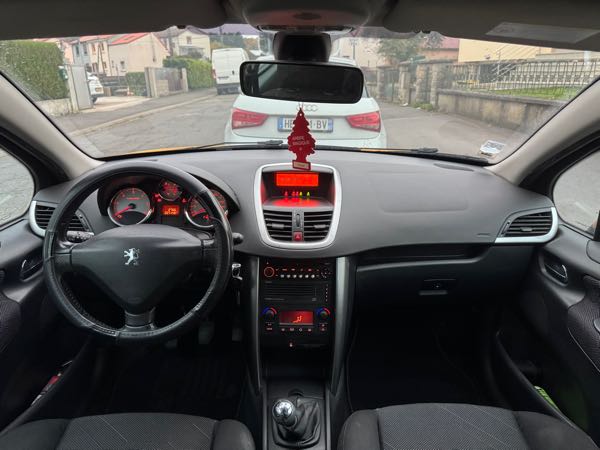 Peugeot 207 1.6 HDI 16V 110 SPORT PACK 3P