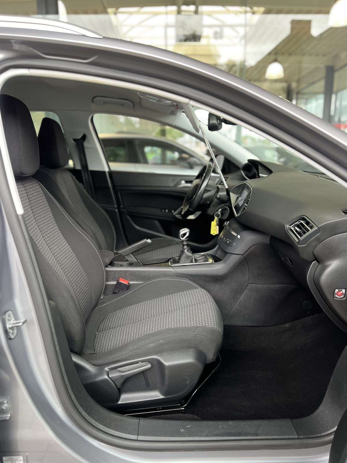 Peugeot 308 SW 1.5 BlueHDi (EURO6d) GPS-CLIM-WiFi-GAR 1AN