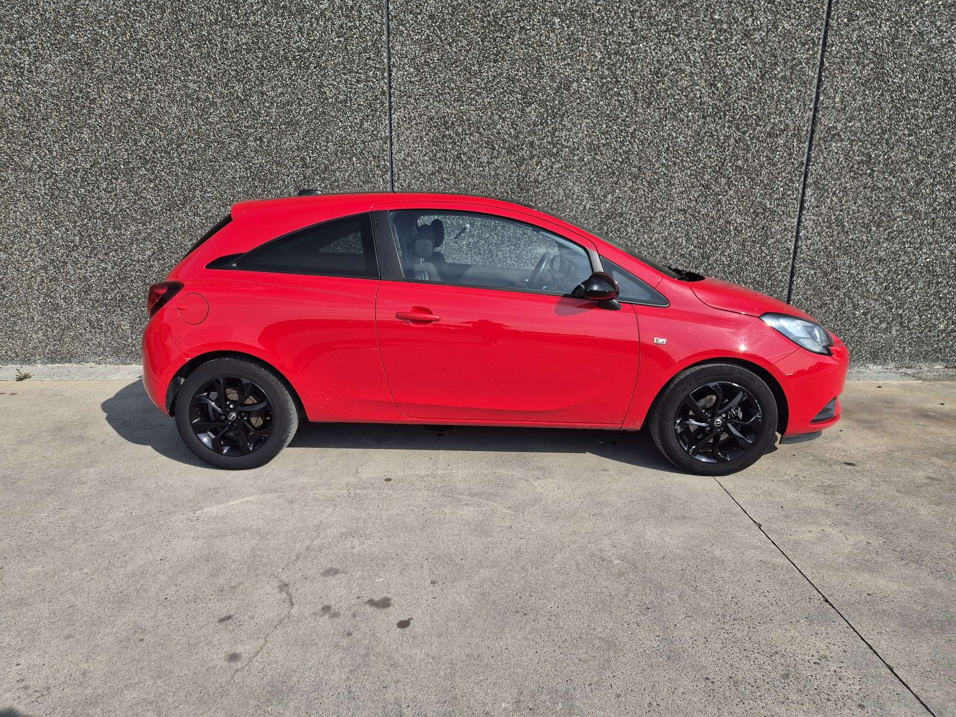 Opel Corsa 1.2i Black Edition/GPS//USB/CRUISE//GARANTIE