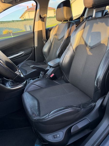 Peugeot 308 PEUGEOT 308 2.0 HDi 16V 150cv Finition Style