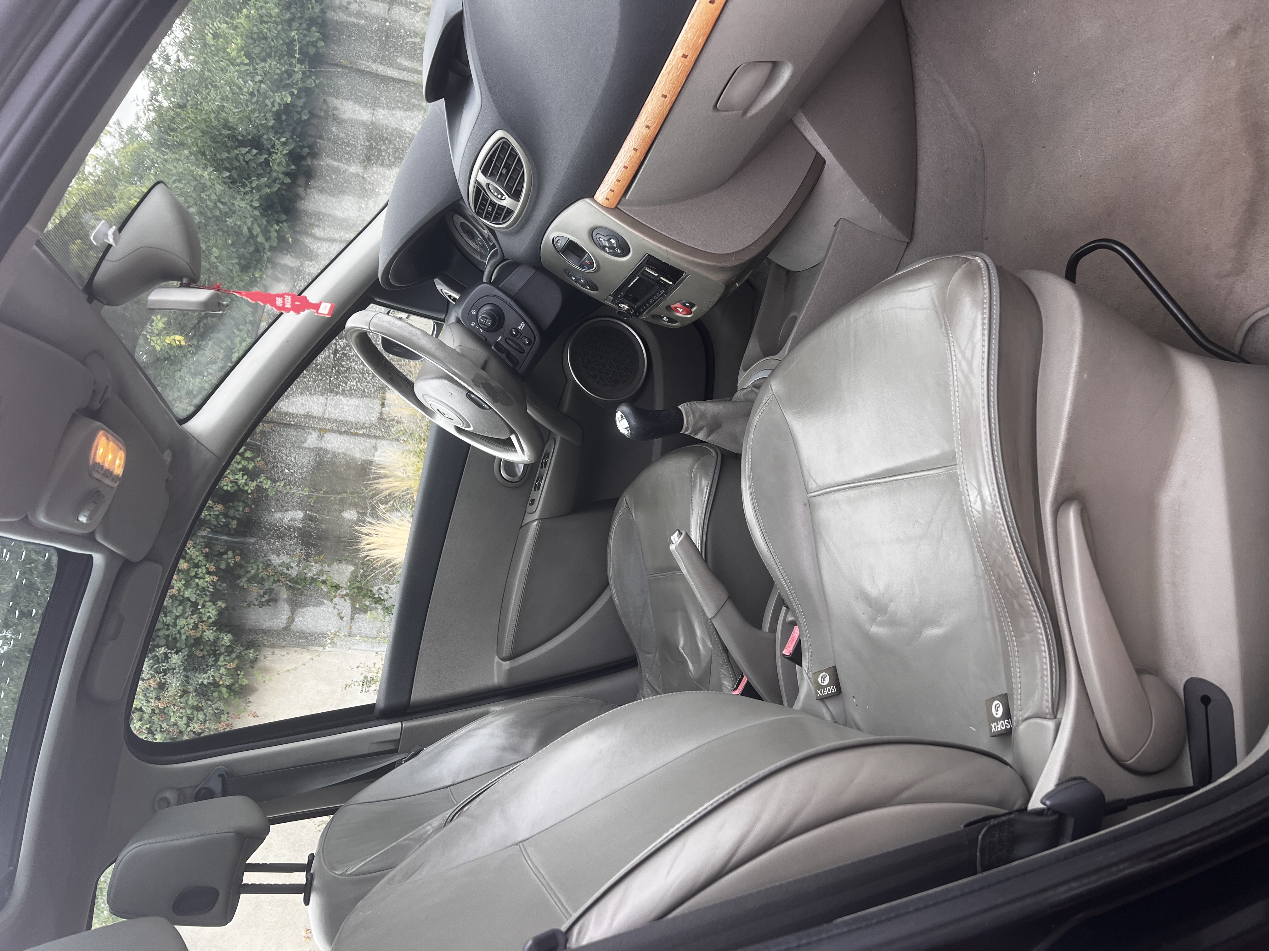 Renault Clio III 1.6 16S 110 INITIALE 5P