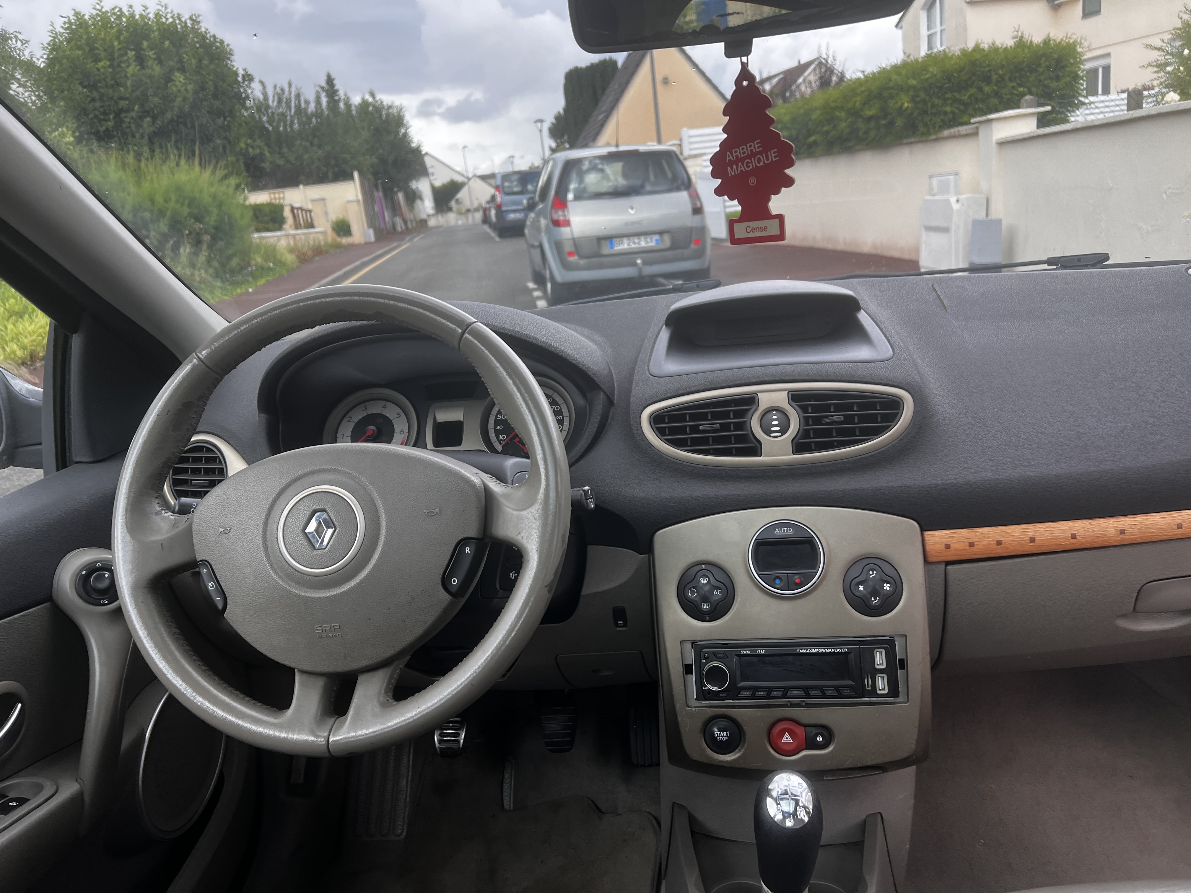 Renault Clio III 1.6 16S 110 INITIALE 5P