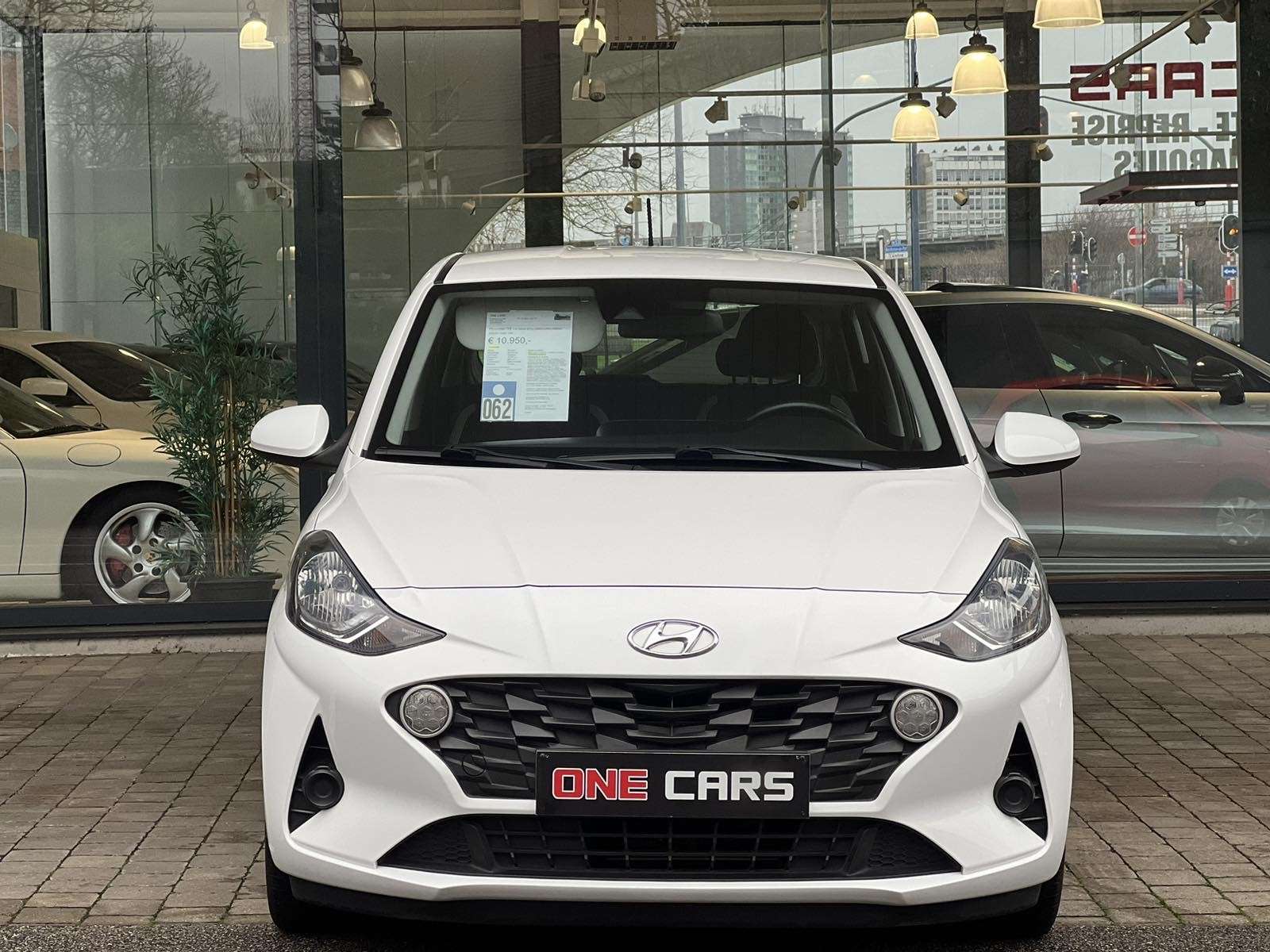 Hyundai i10 1.0i (49kw 67cv) AIRCO-PDC-FRONT ASSIST-GAR 1AN