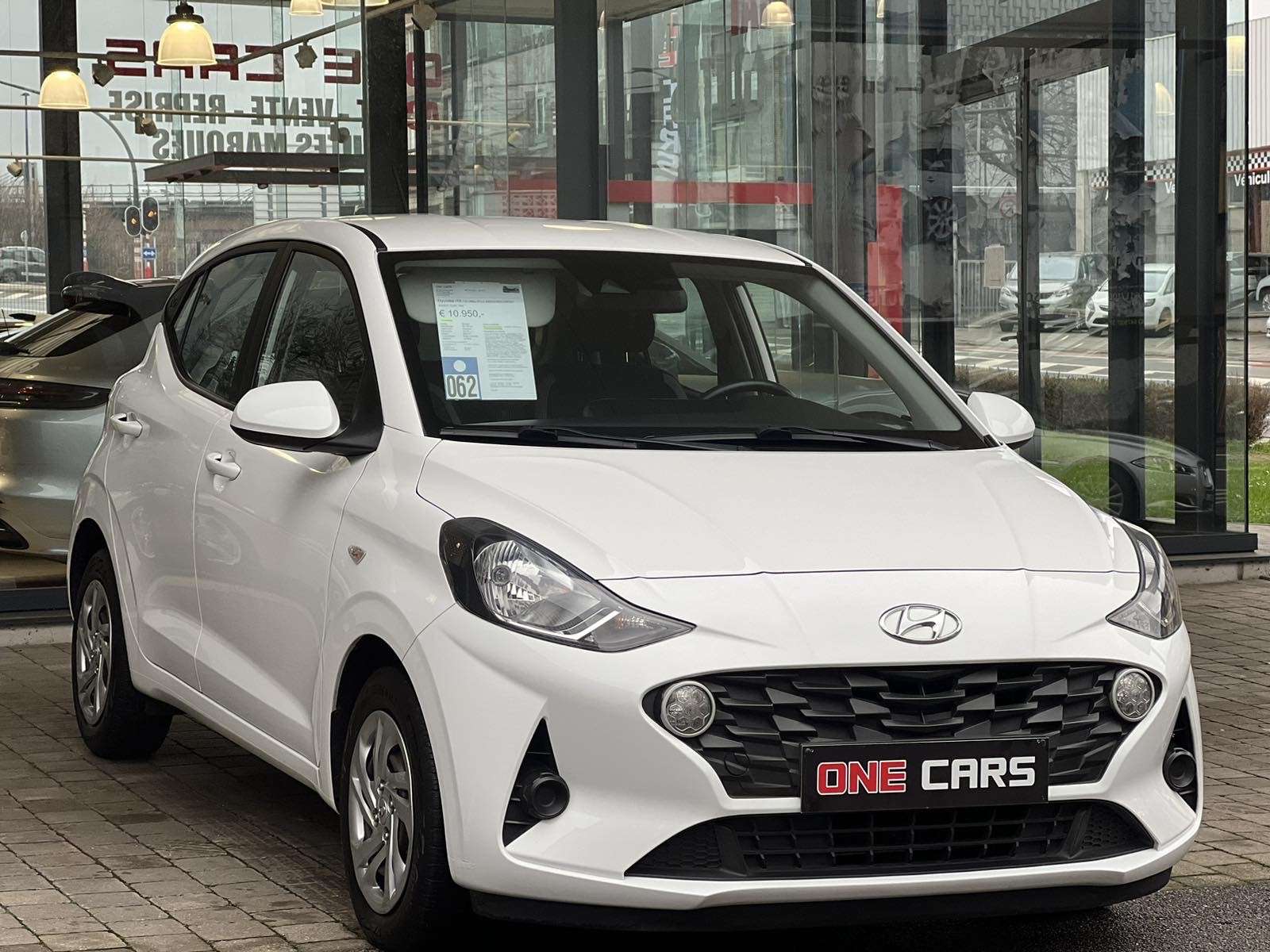 Hyundai i10 1.0i (49kw 67cv) AIRCO-PDC-FRONT ASSIST-GAR 1AN