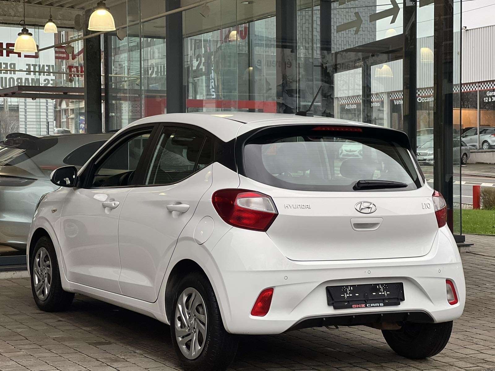 Hyundai i10 1.0i (49kw 67cv) AIRCO-PDC-FRONT ASSIST-GAR 1AN