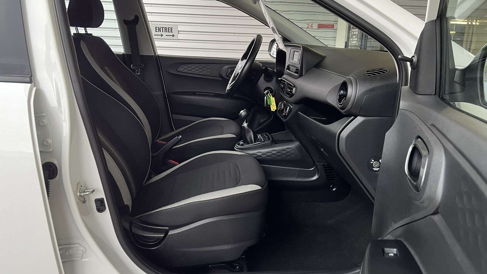 Hyundai i10 1.0i (49kw 67cv) AIRCO-PDC-FRONT ASSIST-GAR 1AN
