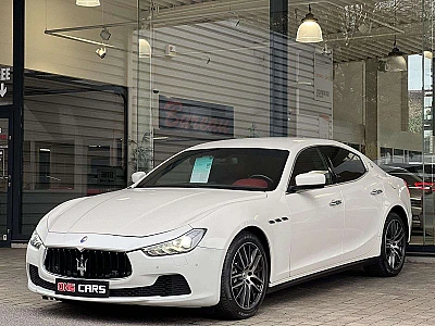 Maserati Ghibli 3.0D ( BLANC ) CLIM CUIR XEN GPS JA19 GAR 1AN..