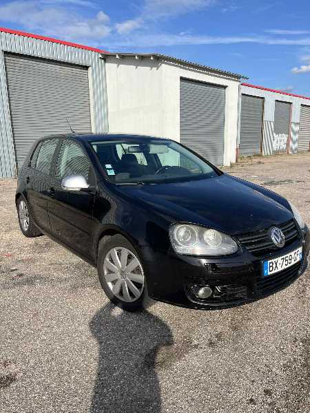 Volkswagen Golf V 1.9 TDI 105 CONFORT 3P