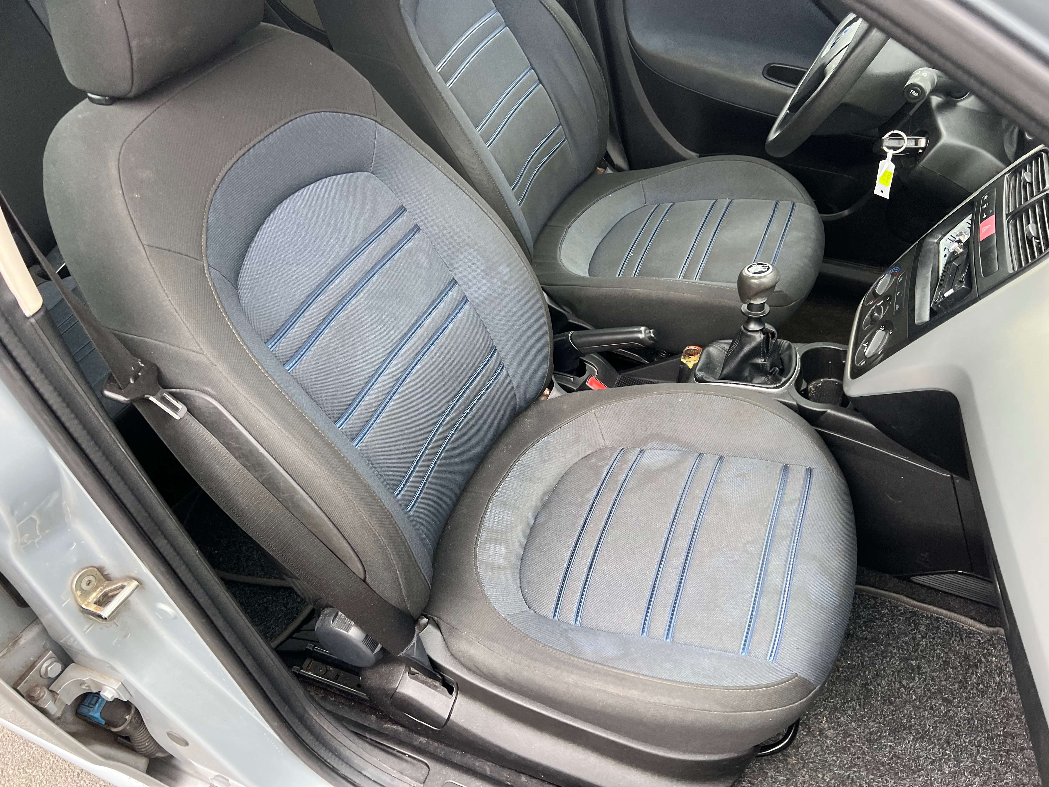 Fiat Punto Punto 1.2i*✅Contrôle Technique✅ Car-passe