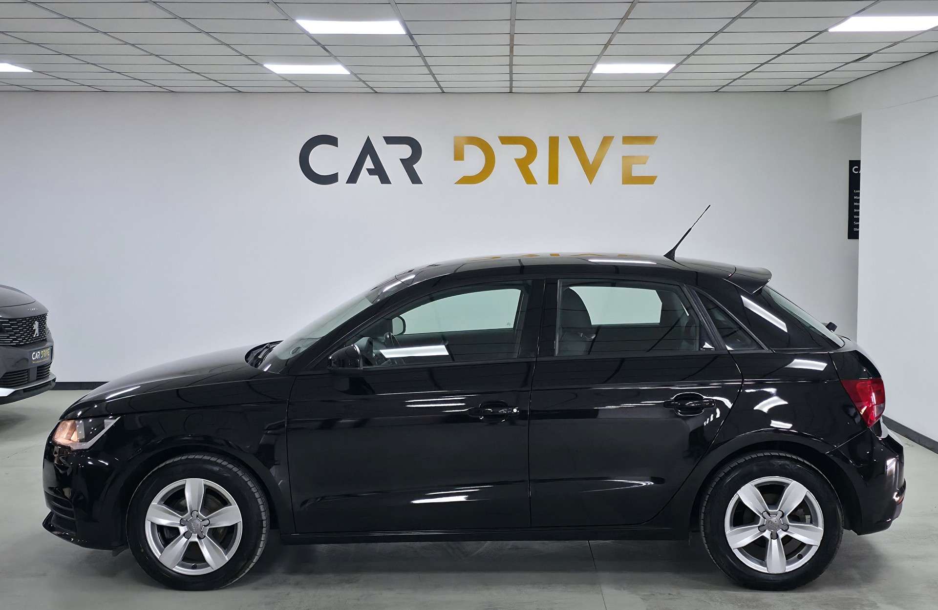 Audi A1 1.4 TDi CUIR/CAPTEUR/NAVI/CRUISE/1ER PROPRIOETAIRE