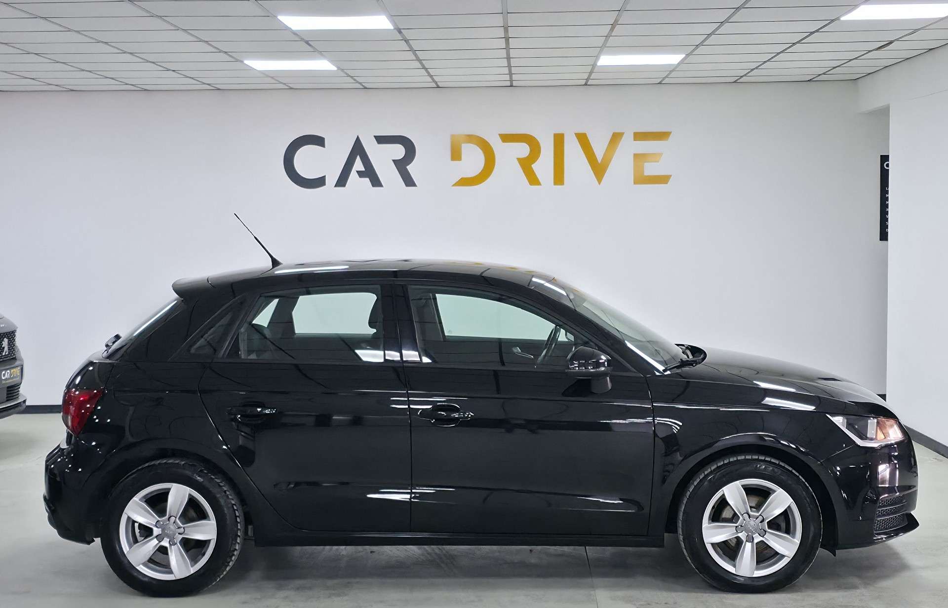 Audi A1 1.4 TDi CUIR/CAPTEUR/NAVI/CRUISE/1ER PROPRIOETAIRE