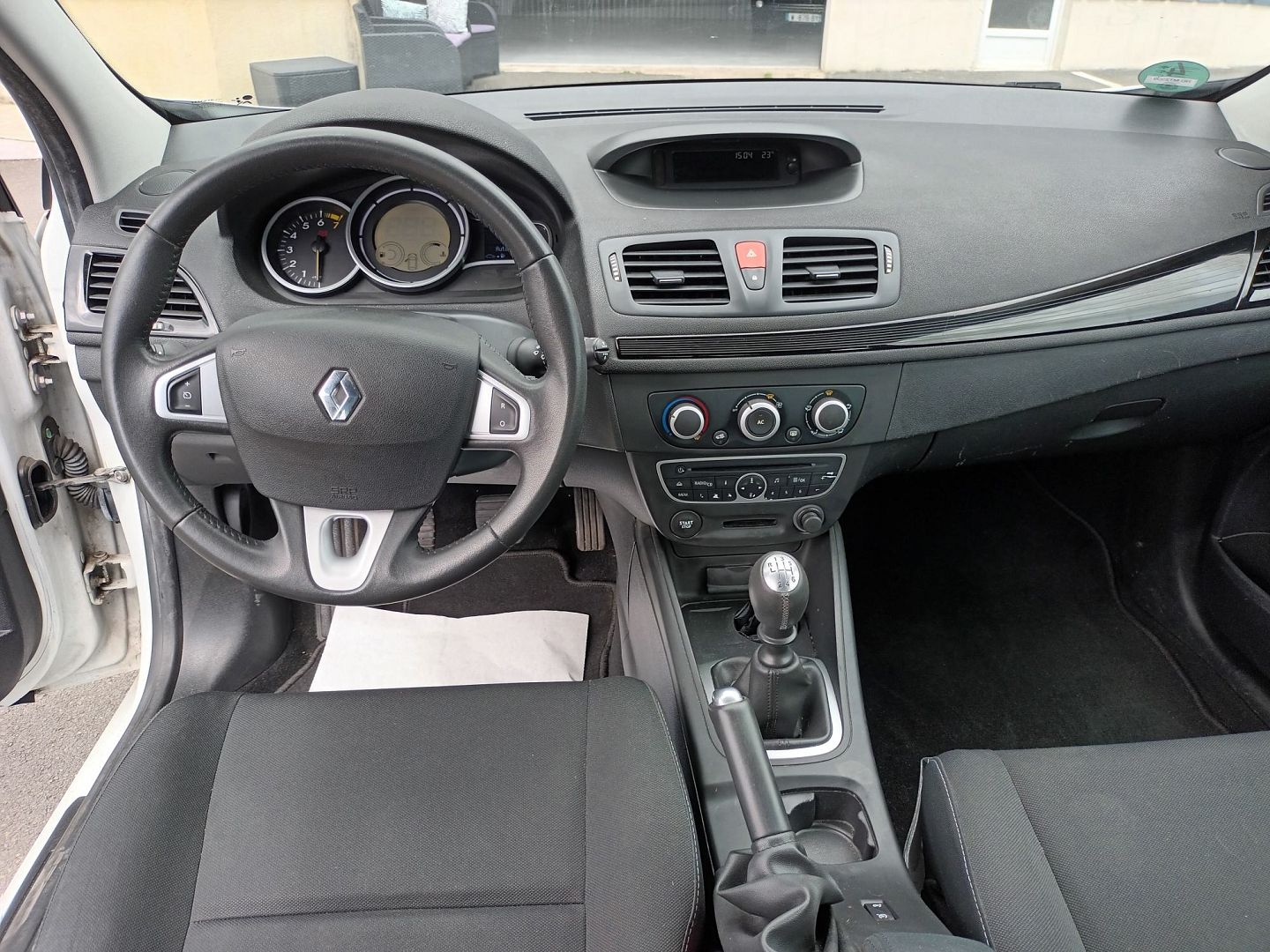 Renault MEGANE III COUPE 1.6 16V 110CH EMOTION