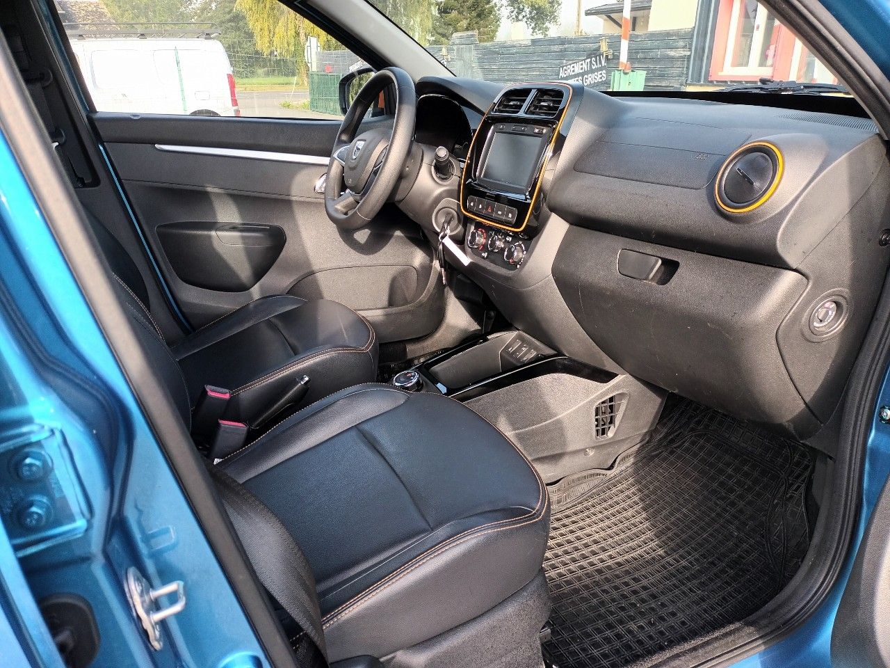 Dacia SPRING CONFORT PLUS - ACHAT INTEGRAL