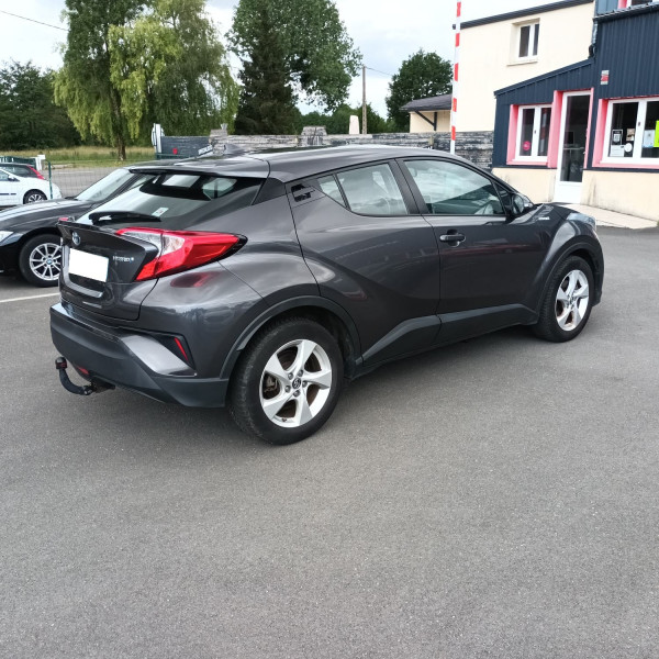 Toyota C-HR 122H DYNAMIC 2WD E-CVT