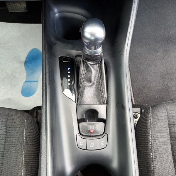 Toyota C-HR 122H DYNAMIC 2WD E-CVT