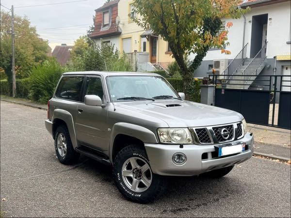 Nissan Patrol (2) 3.0 DI 160 ELEGANCE 3P