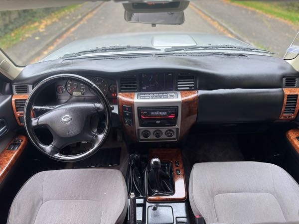 Nissan Patrol (2) 3.0 DI 160 ELEGANCE 3P