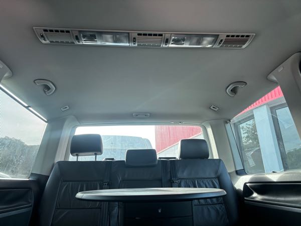 Volkswagen Transporter 2.5 TDI 174 CH