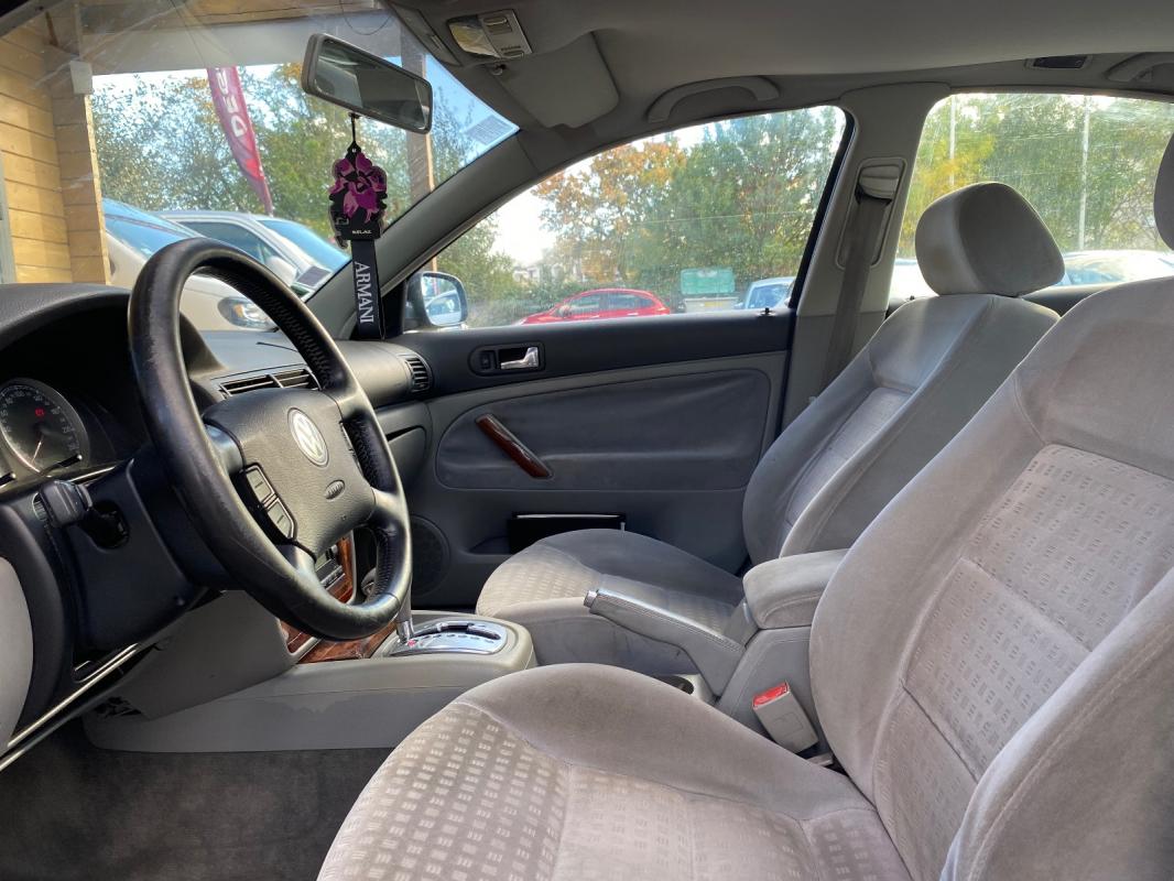 Volkswagen Passat 1.9 TDI - 130 Sport A