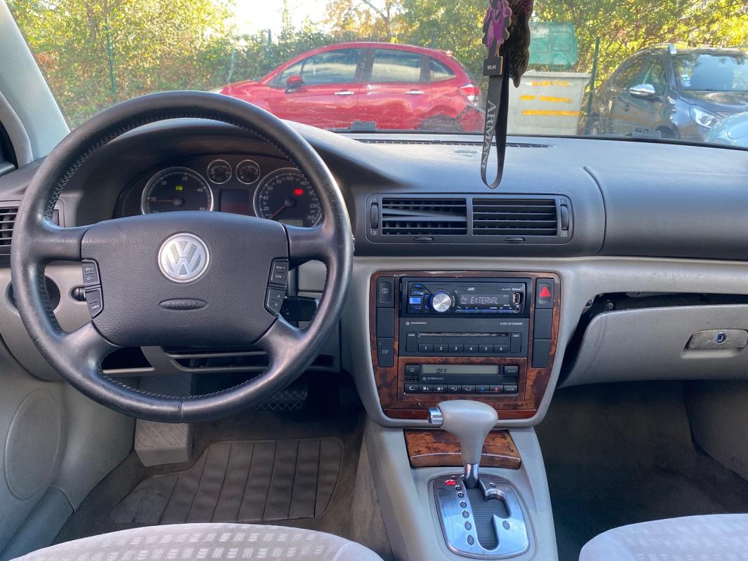 Volkswagen Passat 1.9 TDI - 130 Sport A