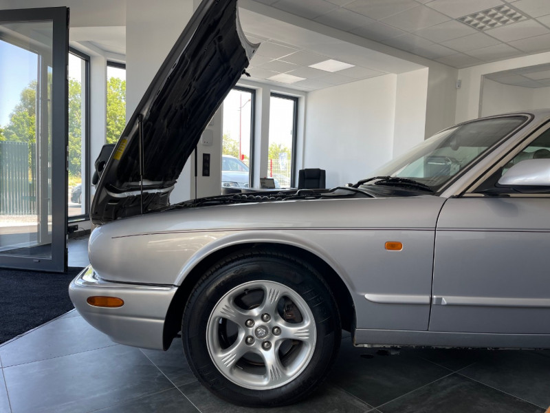 Jaguar XJ8 4.0 V8  BA SOVEREIGN