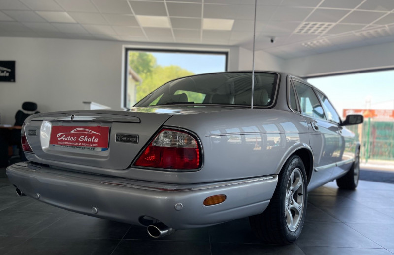 Jaguar XJ8 4.0 V8  BA SOVEREIGN