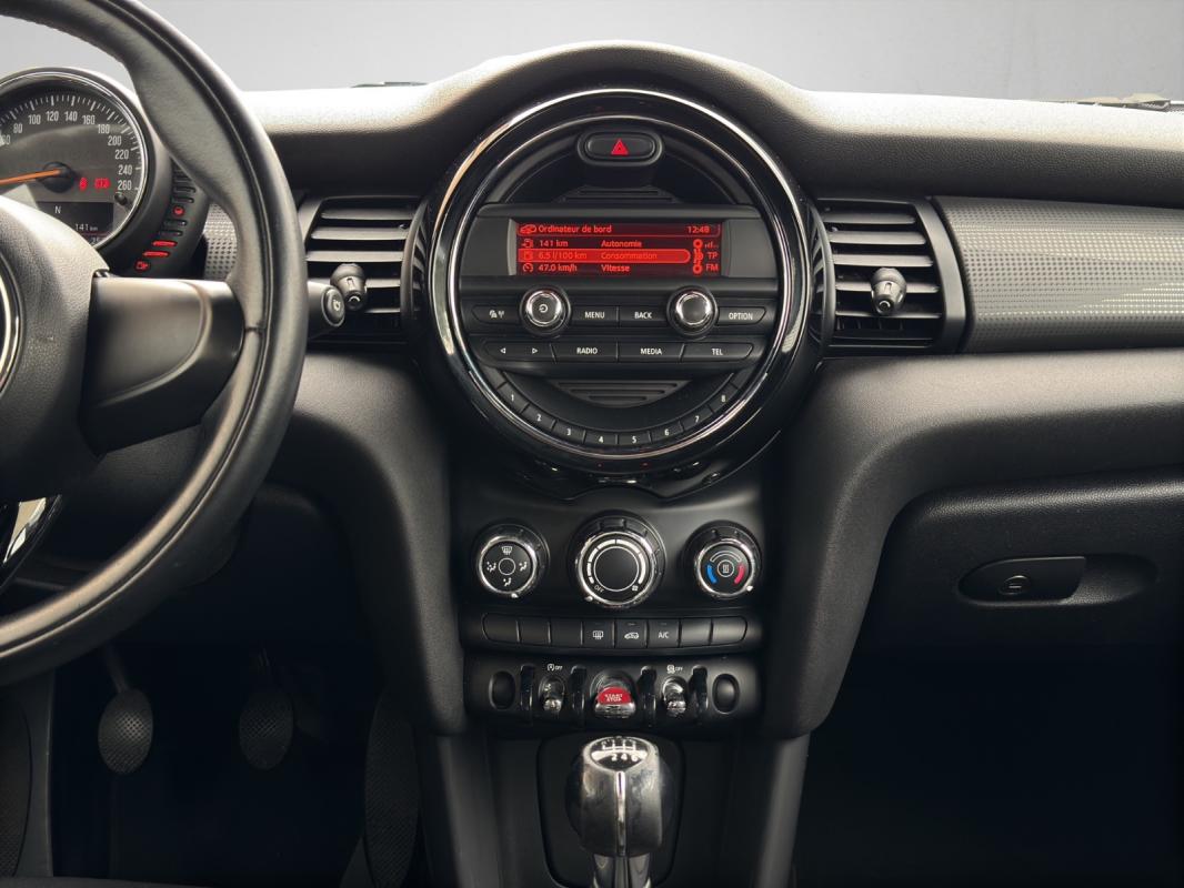 Mini Cabriolet F57 Cabriolet Cooper 136 ch Finition Red Hot Chili