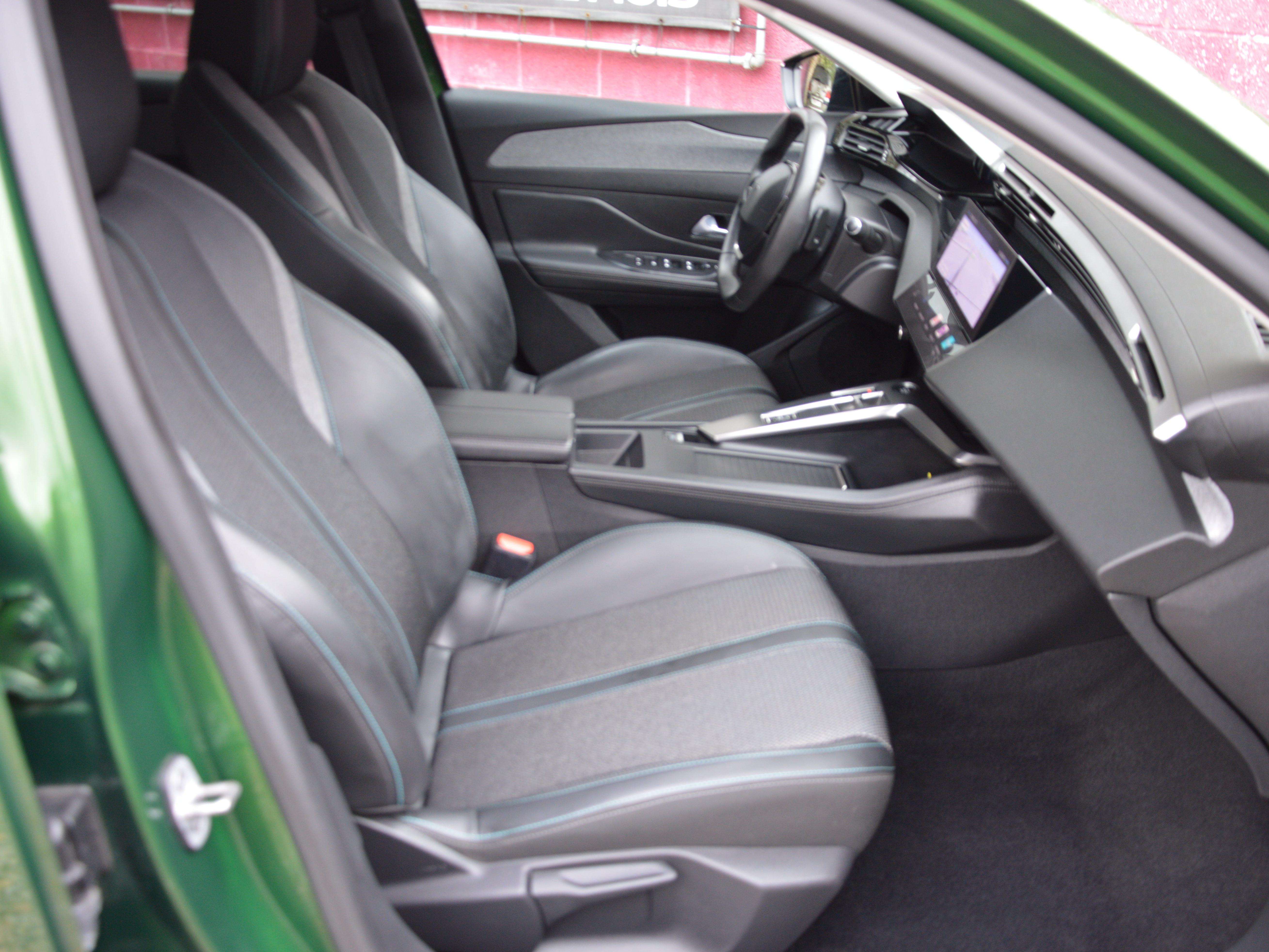 Peugeot 308 1.5BlueHDi Allure BOITE AUT NAV CAM CLIM 87.365KM
