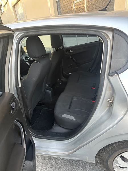 Peugeot 208 1.4 HDI FAP 68 ALLURE 5P