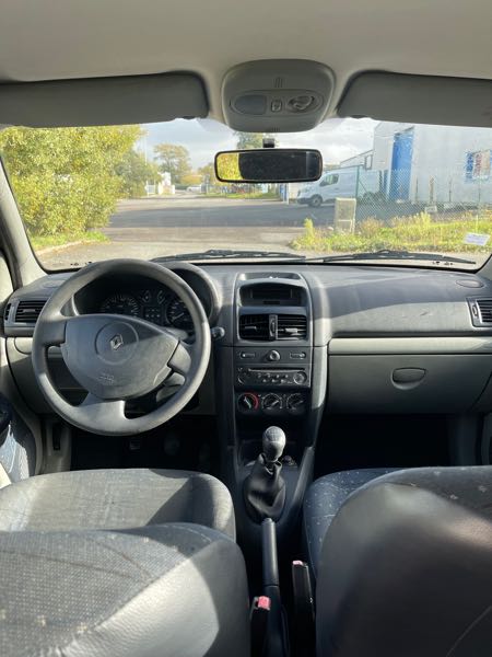 Renault Clio IV 1.2 16V 75 AUTHENTIQUE