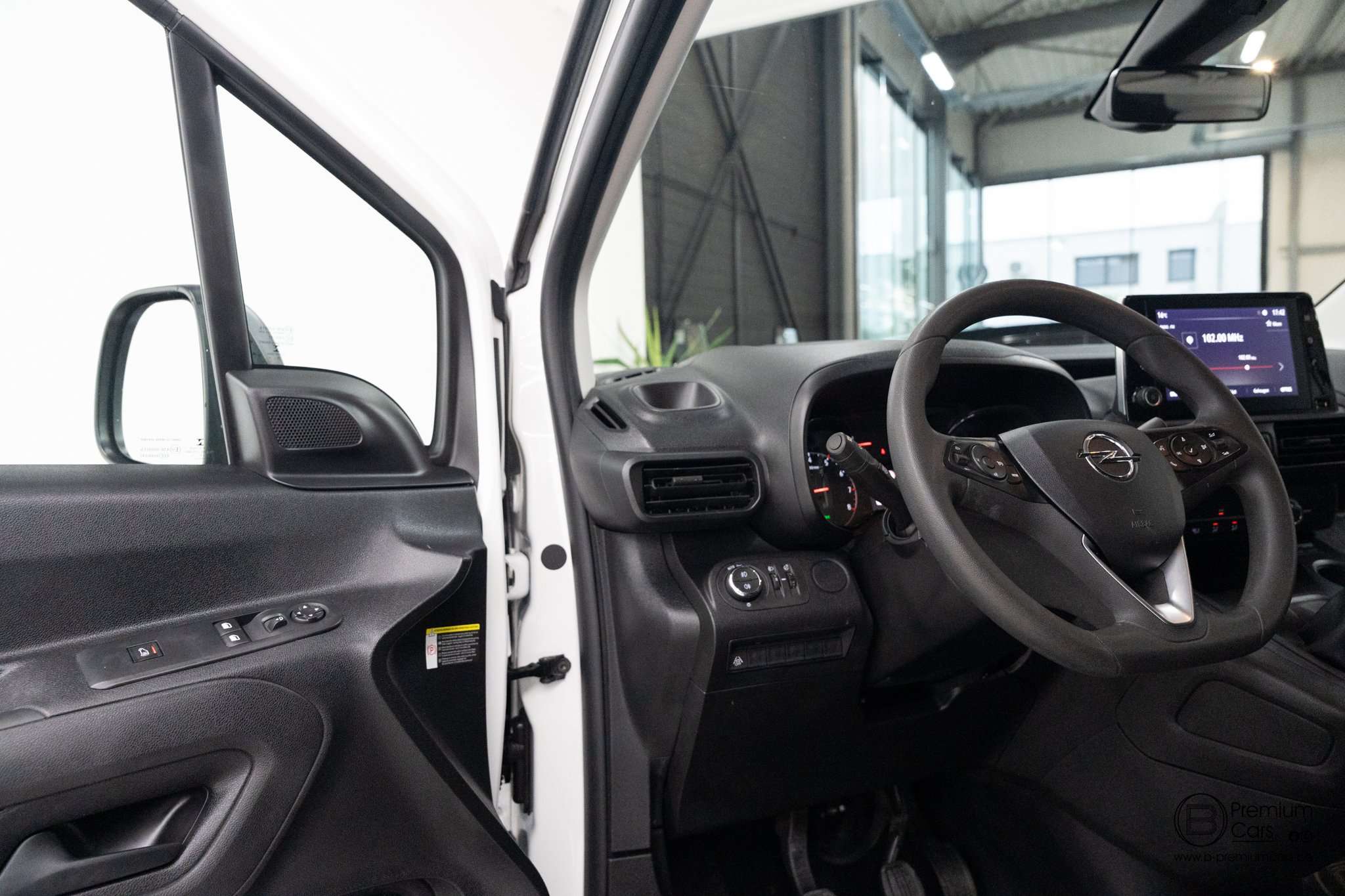 Opel Combo 1.5 HDI! Airco, cruise! Lichte vracht! Nieuw!