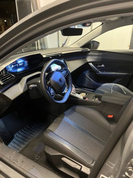 Peugeot 308 Peugeot 308 hybrid 136 e- dcs6 allure