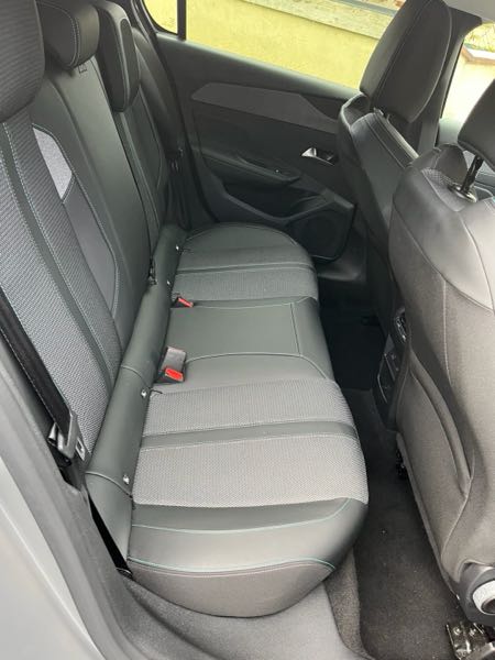 Peugeot 308 Peugeot 308 hybrid 136 e- dcs6 allure