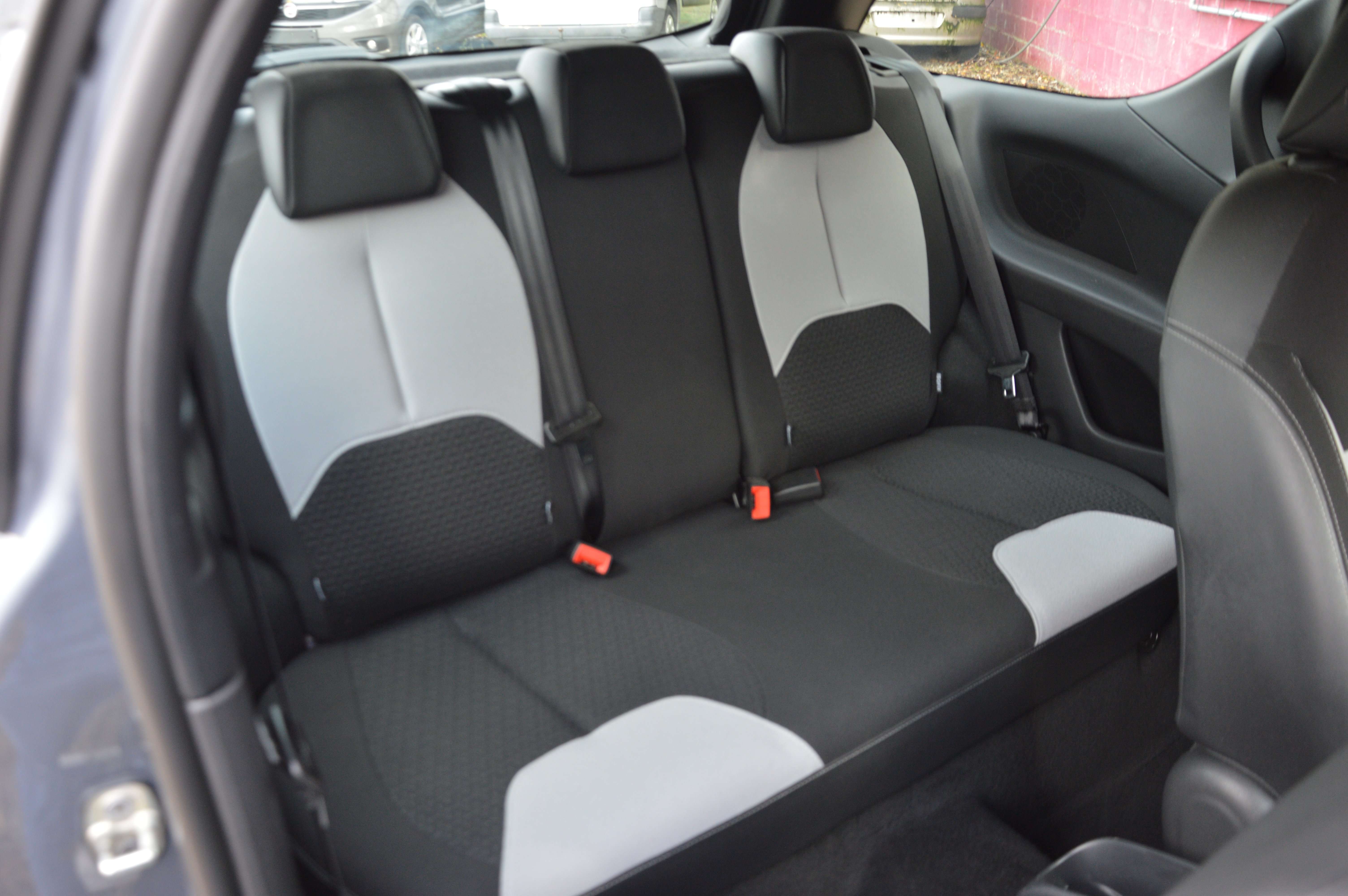 Citroen DS3 1.4e-HDi Chic BOITE AUT CAM CLIM CRUIS 35.038KM