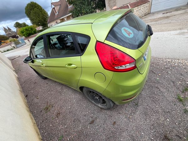Ford Fiesta V 1400 TDCI GHIA 5P