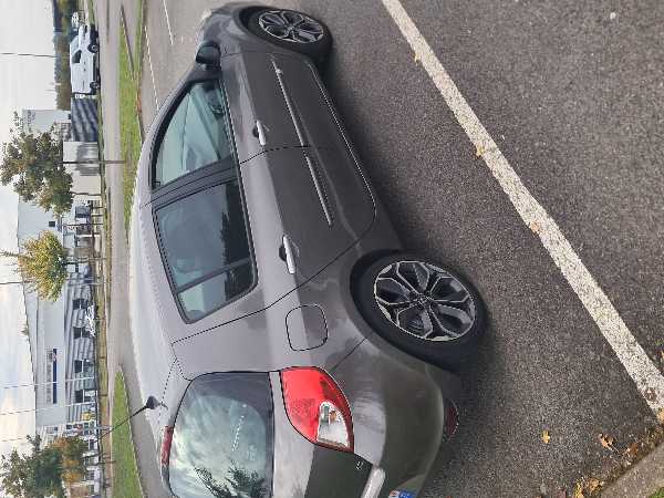 Renault Clio III (2) 1.5 DCI 75 YAHOO! 5P ECO2