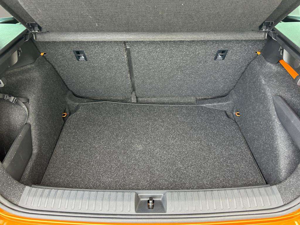 Skoda Kamiq Kamiq Clever 1,0 TSI 70 kW 5-speed mech.
