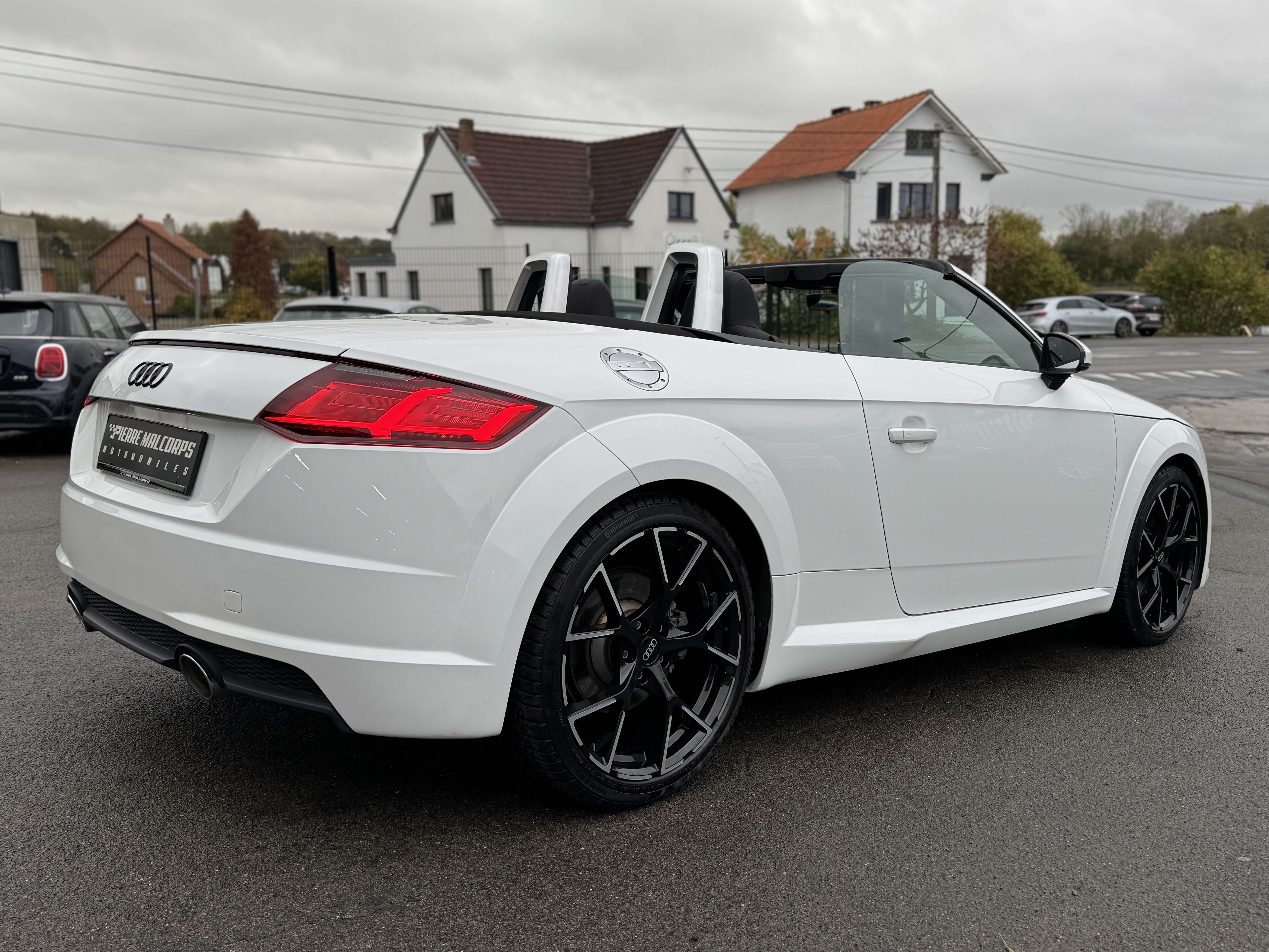 Audi TT Roadster 40 TFSI S tronic / NAV / LED / 19" / CLIM