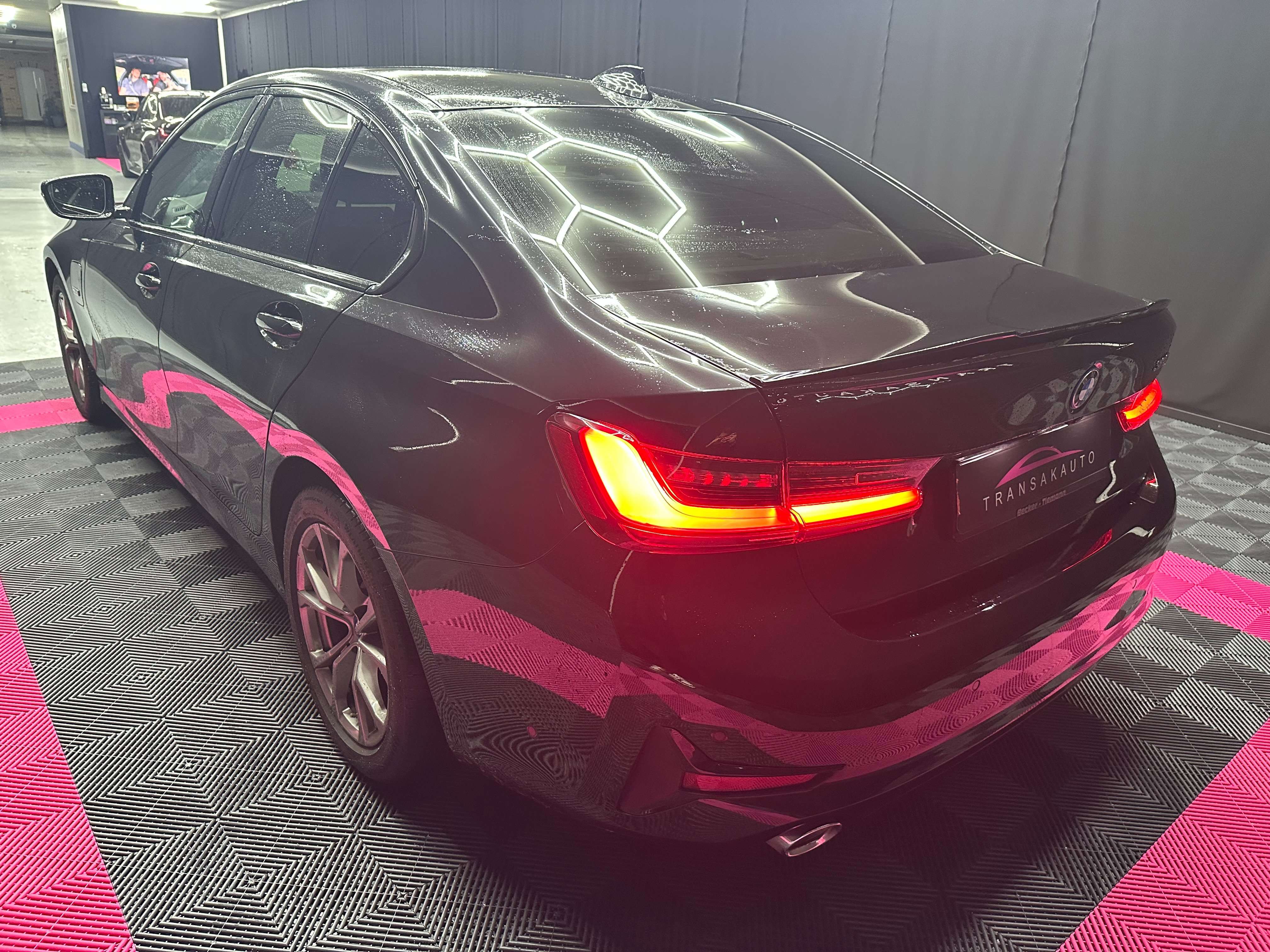 BMW 320 CARNET BMW / PACK SPORT / LASER / GARANTIE 12 MOIS