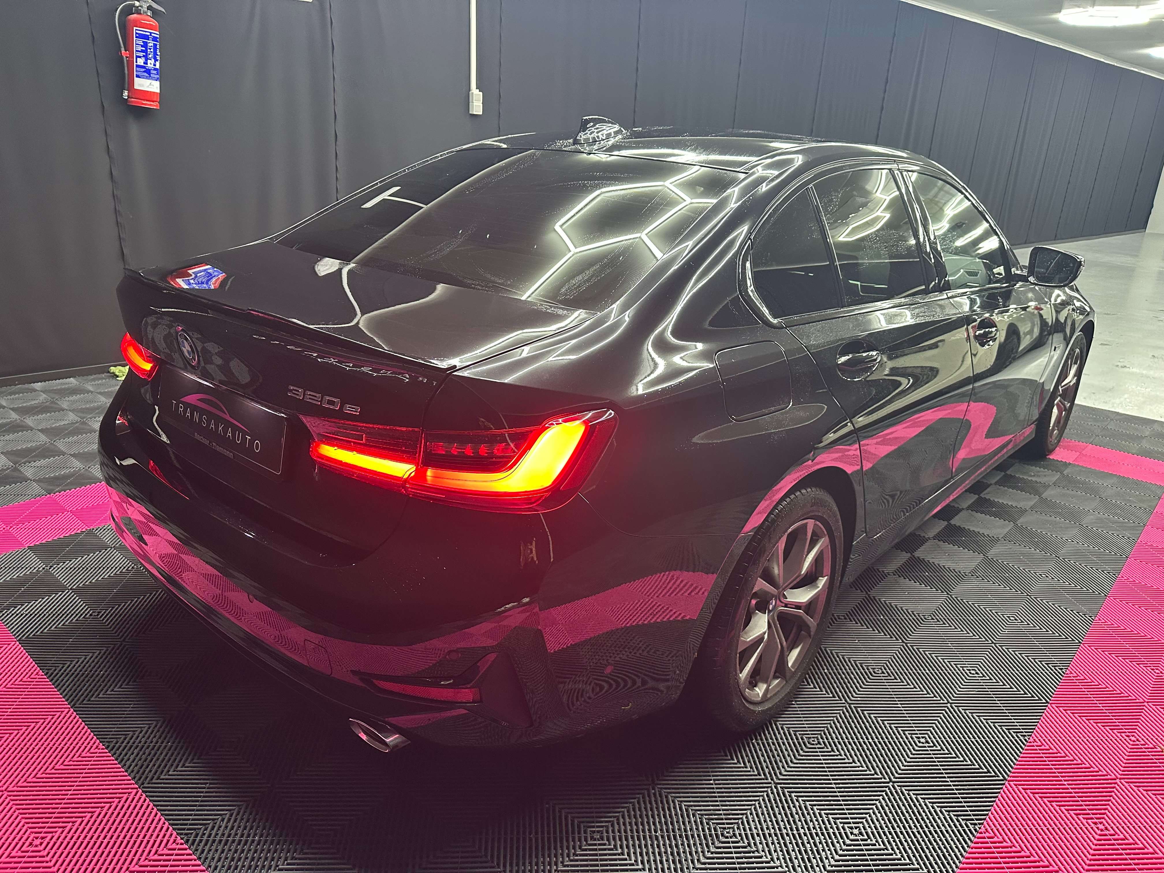 BMW 320 CARNET BMW / PACK SPORT / LASER / GARANTIE 12 MOIS