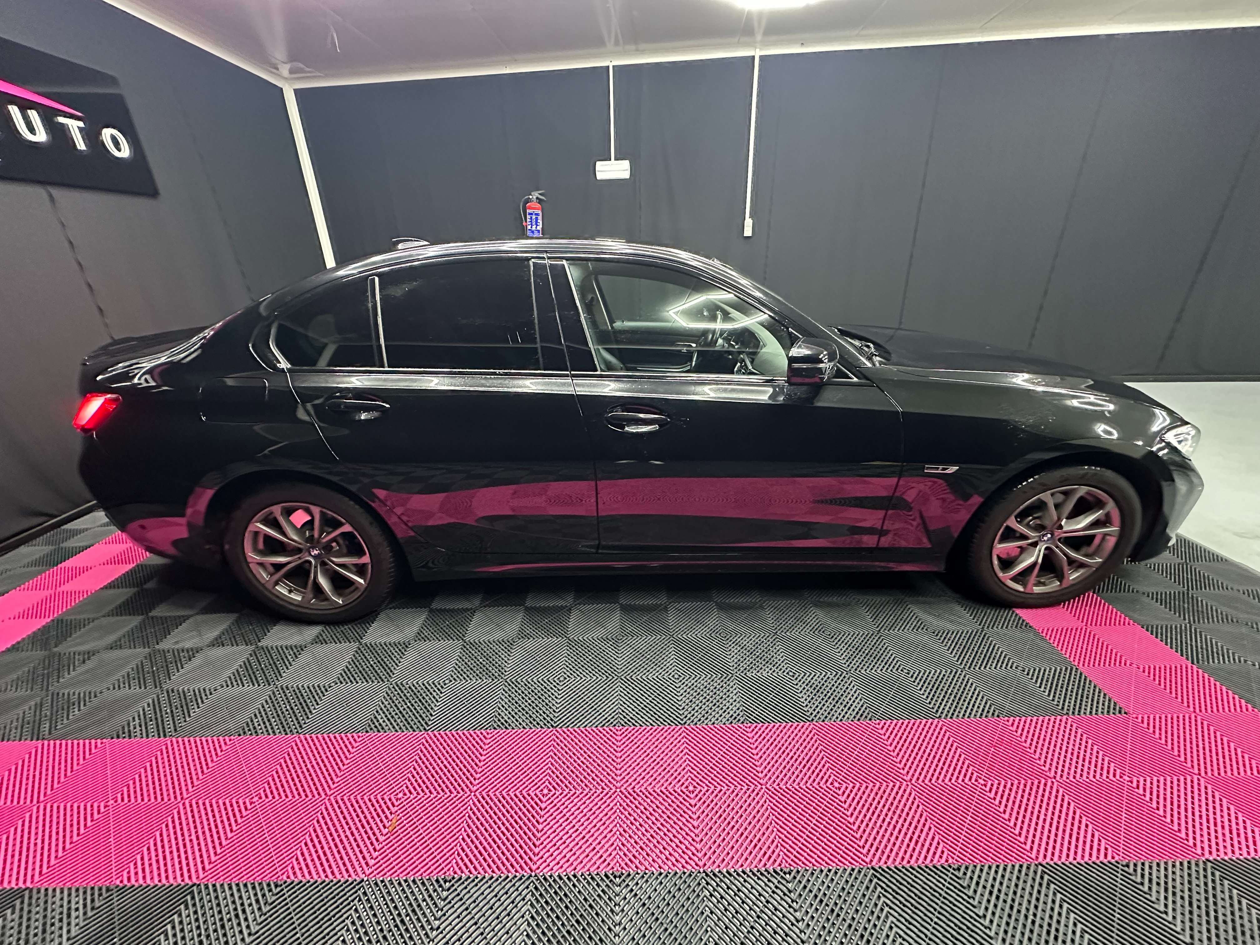 BMW 320 CARNET BMW / PACK SPORT / LASER / GARANTIE 12 MOIS