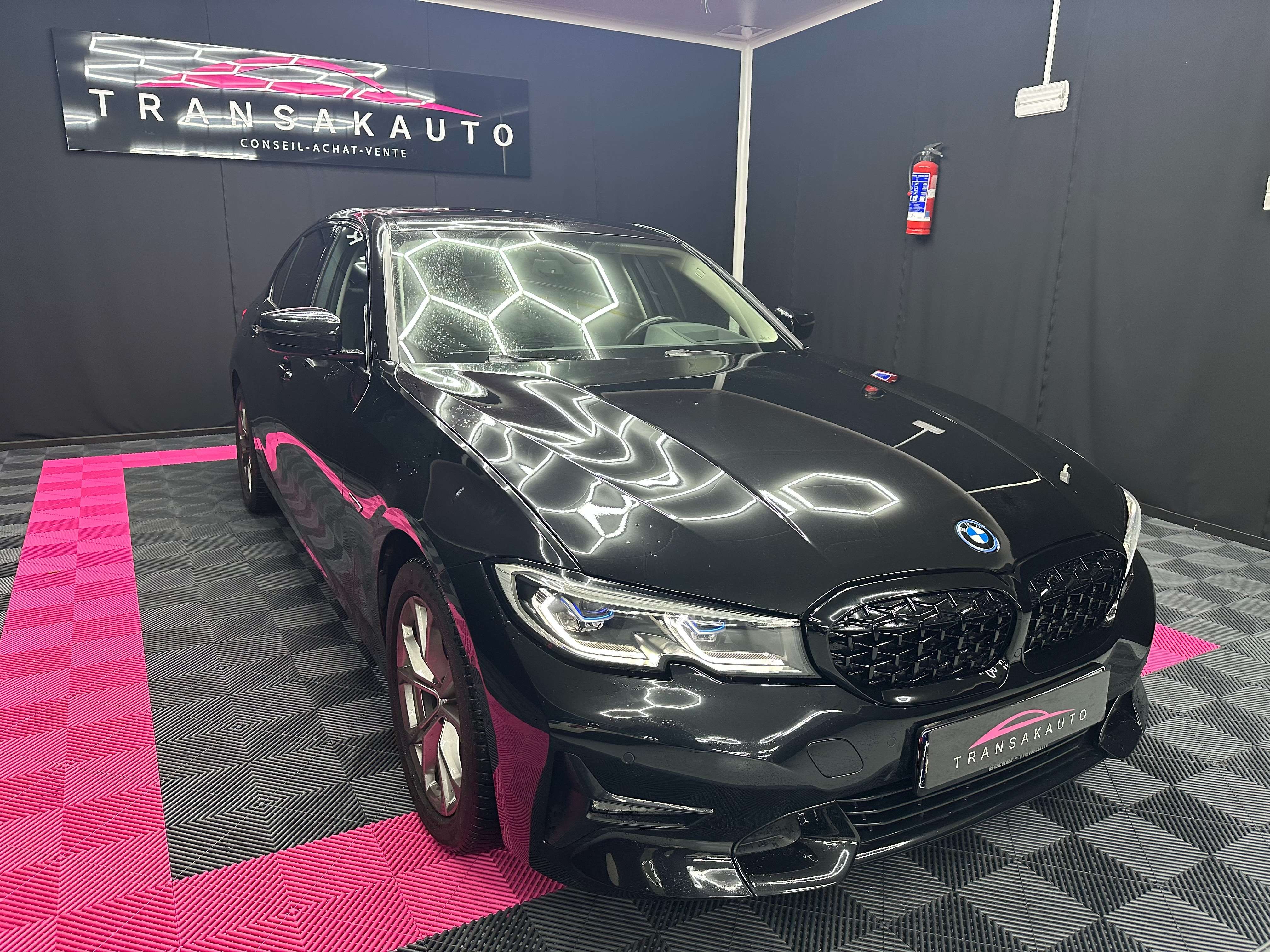 BMW 320 CARNET BMW / PACK SPORT / LASER / GARANTIE 12 MOIS