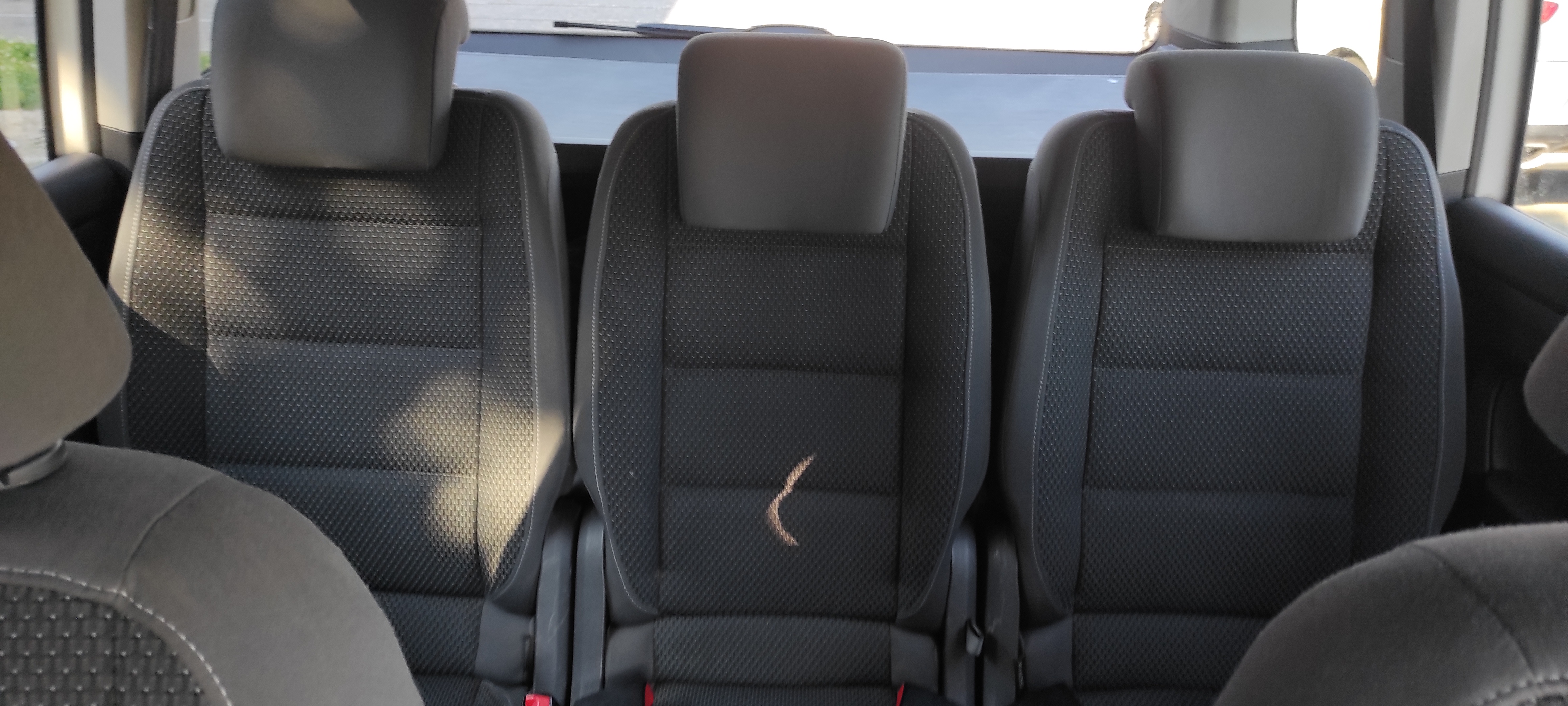Volkswagen Touran 7 places 1.6 TDi 105 CH version confortline