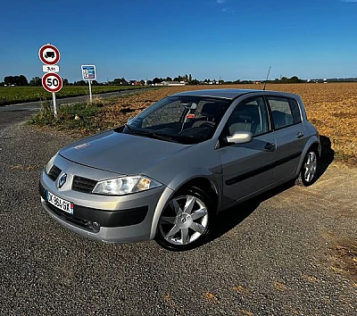 Renault Megane II (2) 1.6 16V 115 AUTHENTIQUE 4P