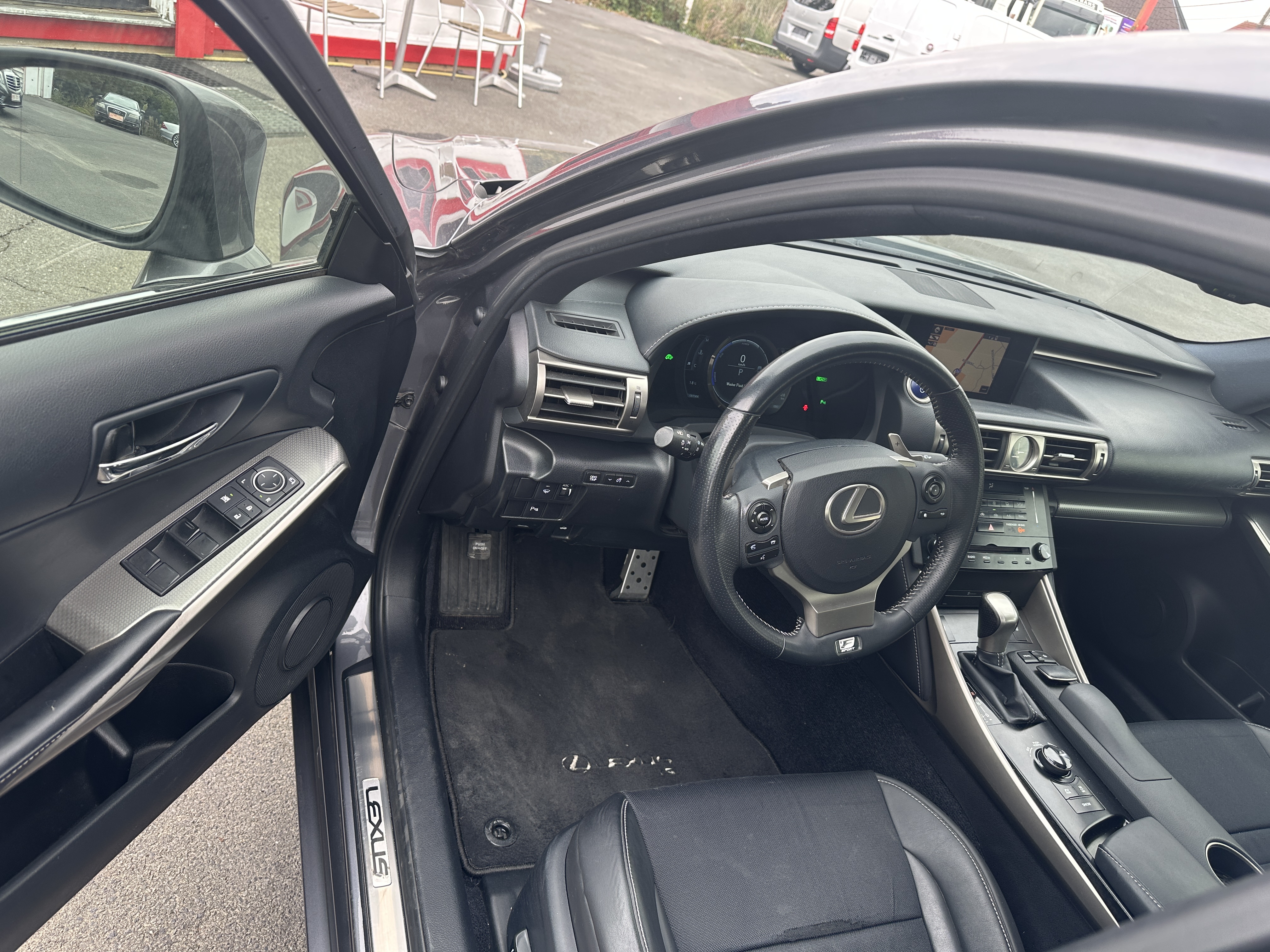 Lexus Is Lexus is300H F Sport Hybrid-Essence 133kw-181cv