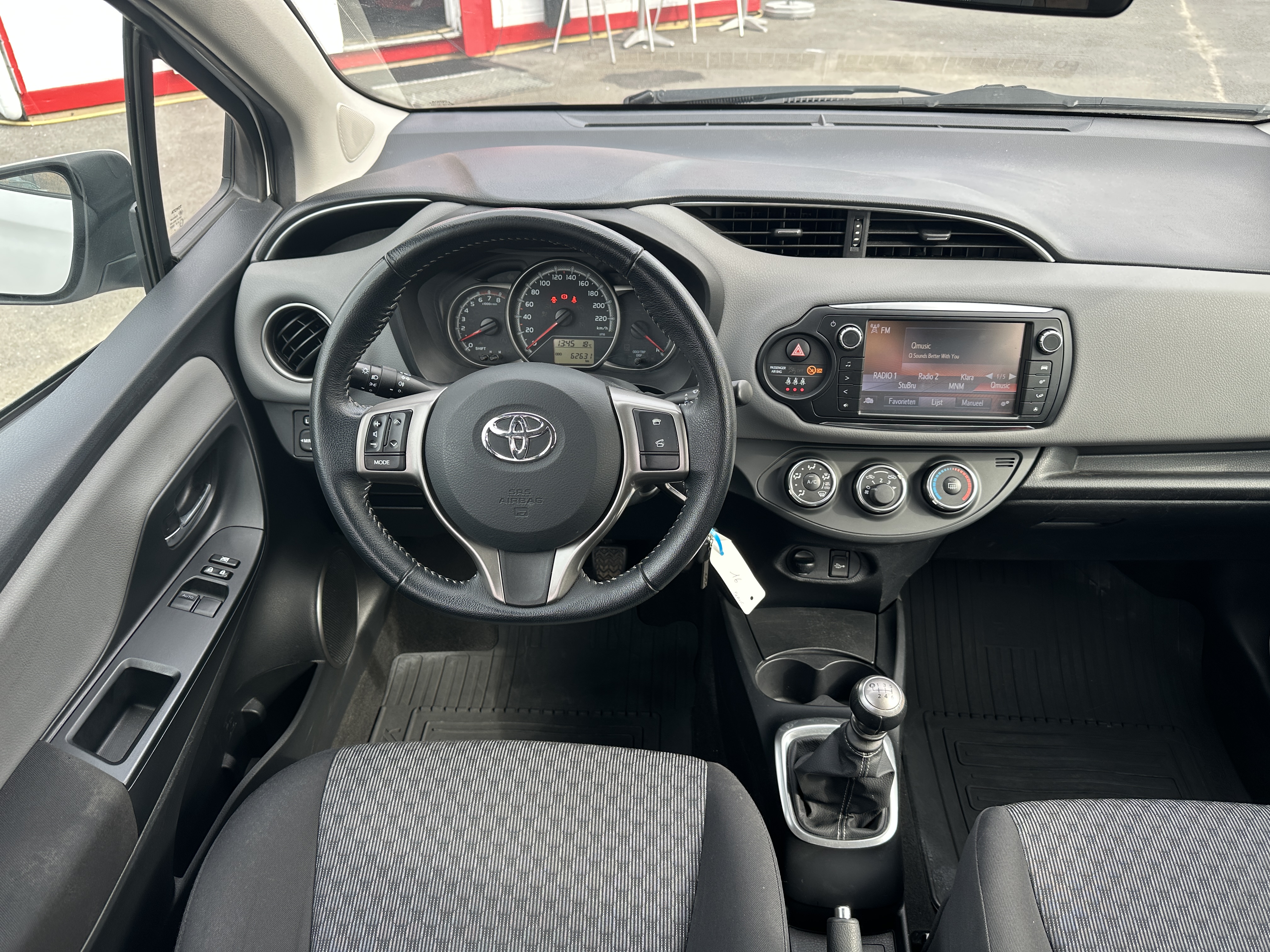 Toyota Yaris III 100 VVT-I STYLE 5P