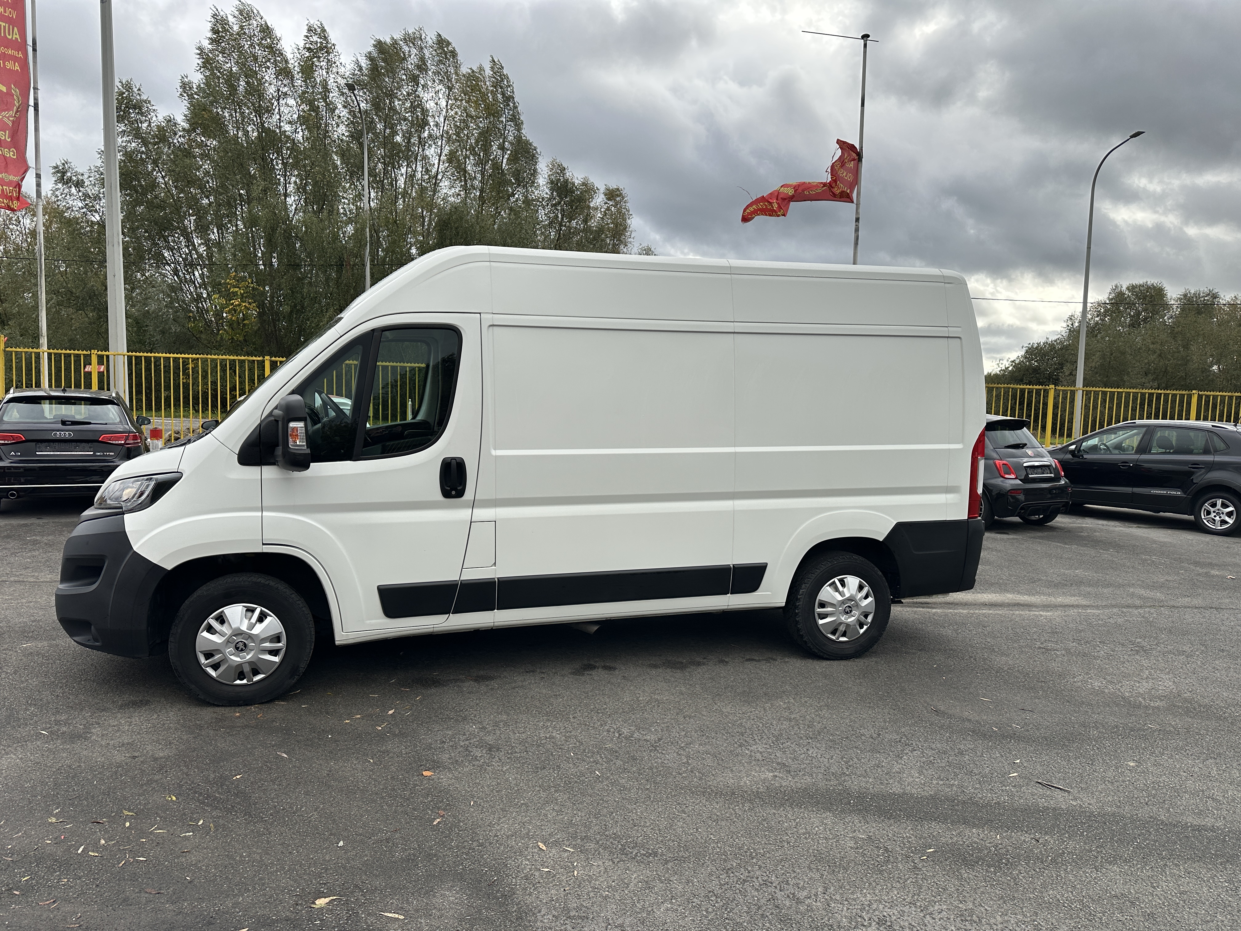 Peugeot Boxer II FOURGON TOLE PACK CD CLIM 335 L2H2 2.2 HDI FAP 130